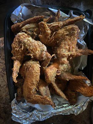 Lemon pepper fried chicken wings