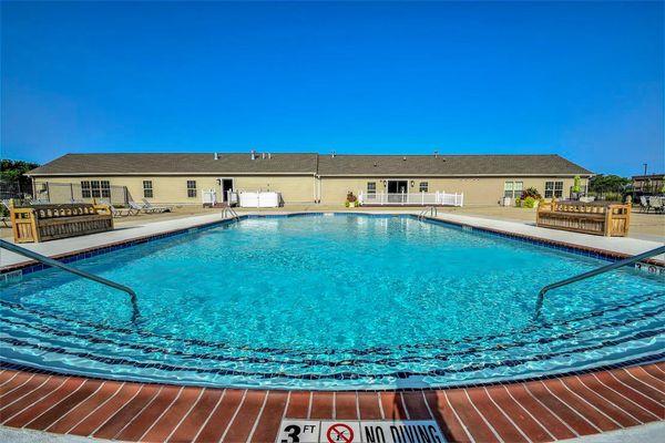 Sparkling Swimming Pool