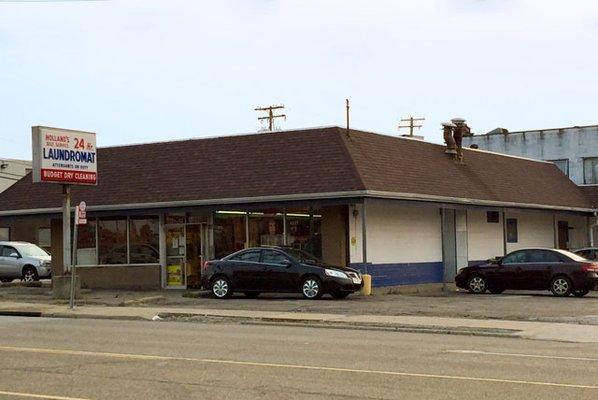 Holland's 24 Hour Laundromat Front