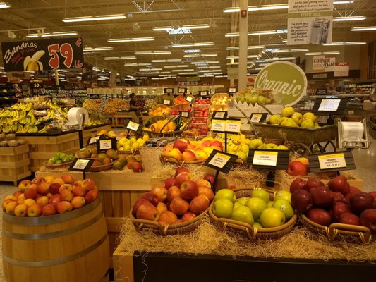 Fruits are very nicely displayed.  I love the barrels and baskets.