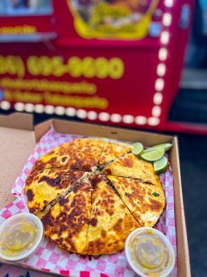 Small birria pizza