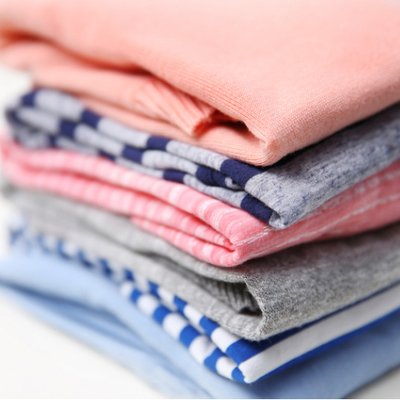 We fold clothes of all sizes. Get your laundry back in 24hours