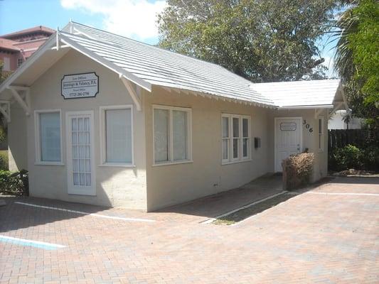 Jennings & Valancy, P.A. in Stuart, Florida, one-half block from the Martin County Courthouse