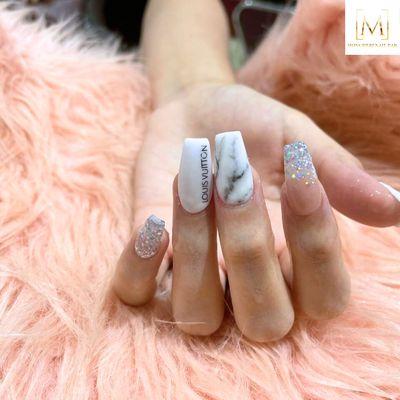 Elevate Your Style: Immerse in Exquisite Nail Artistry with Harmonious Colors, Showcasing the Craftsmanship of Our Talented Nail Artists!