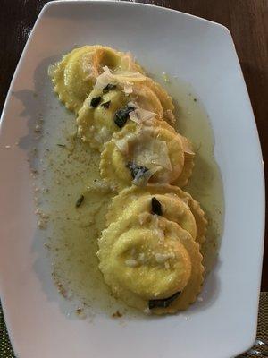 Cheese ravioli