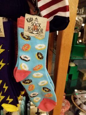 Yelptasic donutty youth socks!! Ohhh you can't imagine the smile on my face when i saw these!! Follow me on insta @nmdonutkween