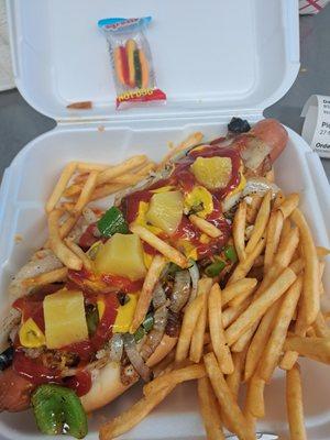 THE GRAND FINALE
 one foot long dog, mustard, ketchup, relish, grilled onions, cheese, black olives, crushes chips french fries, meat sauce,