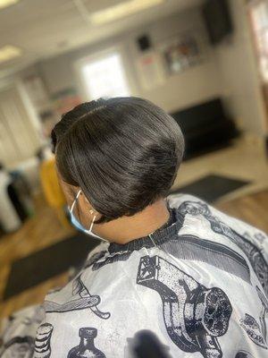 Women's cut & Shampoo/style