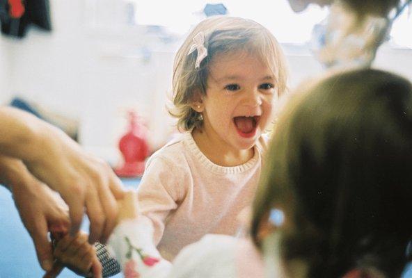 music and dance at Poppyseed's toddler program on the upper west side