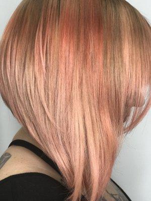 Color Craft a customizable color treatment. Rich treatment delivers customized color with conditioned, healthy-looking results.