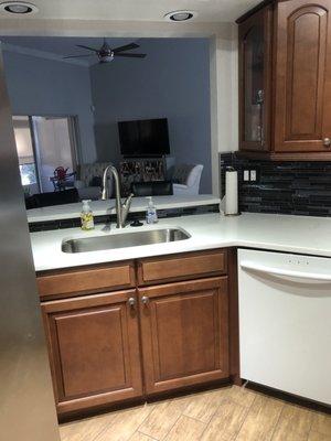 Kitchen with stainless sink. Only one seam!!