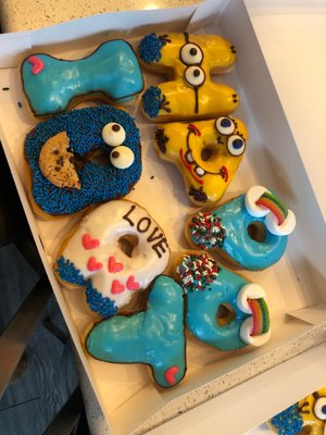 Sponge bob theme donuts (sorry half of the letter are in our tummy already lol)