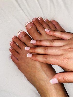 Regular Pedicure add French tip