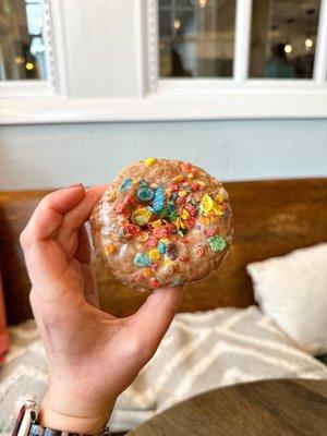 Earl gray glaze with fruity pebbles