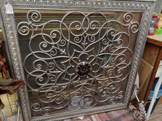 Fireplace screen