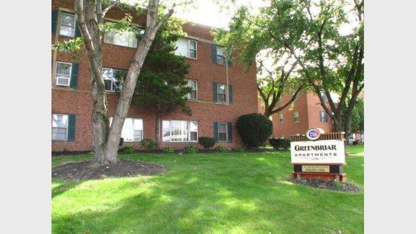 Greenbriar Apartments
22250-22280-22300 Euclid Ave. Euclid, OH 44117