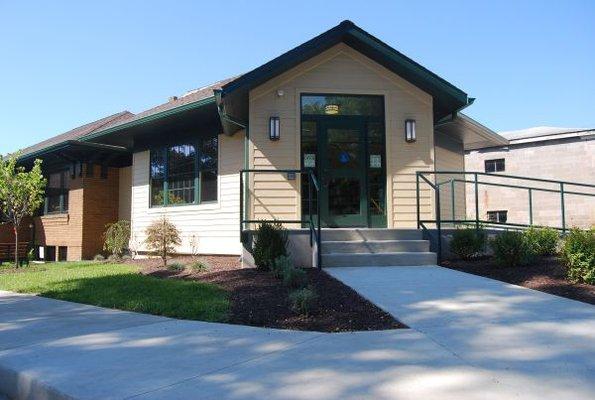 Andrews Public Library