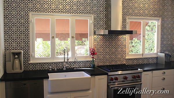 Black and white Moroccan tiles kitchen backsplash