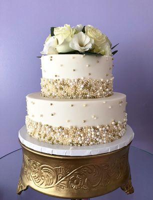 Pearls wedding cake