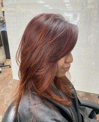 Reddish copper lowlights with color with short layers.