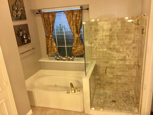 Dallas Glass & Mirror shower enclosure install