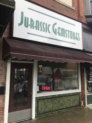 A sciencey kind of store.  Gemstones, fossils, science kits, geodes and an indoor mining sluice.  Come for the experience.