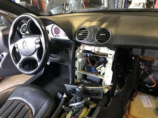 Replacing faulty bland door actuator. 2009 Mercedes-Benz CLK55 AMG.