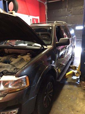 FORD EXPEDITION OIL CHANGE