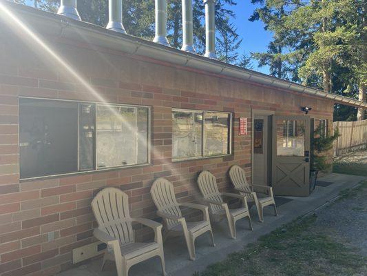 Enjoy your stay! Indoor and outdoor seating. Bike rack also available.