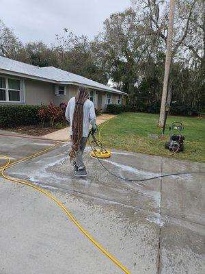 That's Jay scrubbing in a driveway