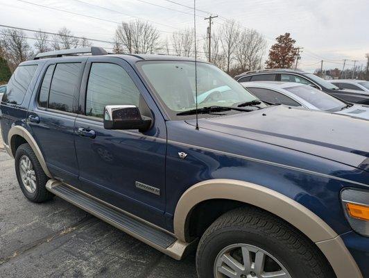 2007 Ford Explorer Eddie Bauer 4x4, 125K MILES, 3rd Row Captain Chairs, Leather Interior, NO MECHANICAL ISSUES, CLEAN TITLE