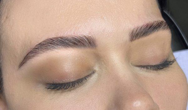 Brow lamination w/ tint