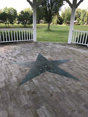 Inside the gazebo!! A little dirty with bird drippings but pretty