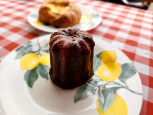 Canele (rum & vanilla cake)