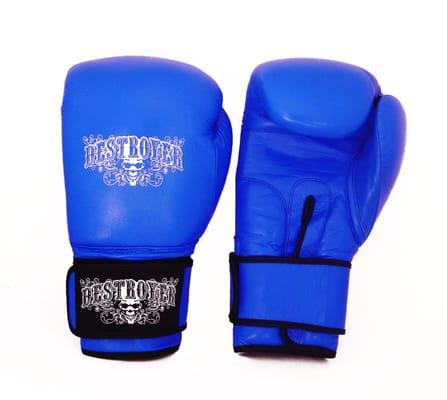 6/12/14 oz, limited 16 oz. Comes in Blue & Black. 6 oz kids gloves comes only in black.