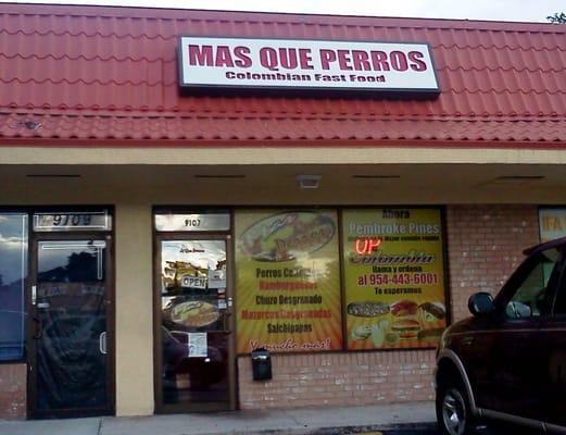 Mas Que Perros Colombian Fast Food