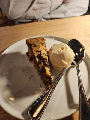 Chocolate chip cookie pie