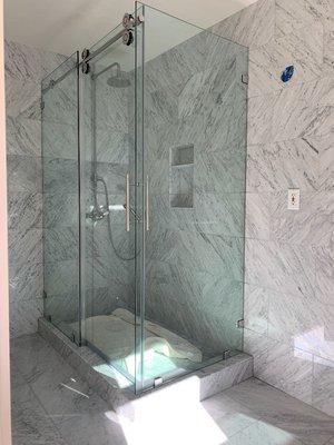 Heavy Glass Frameless Shower Doors