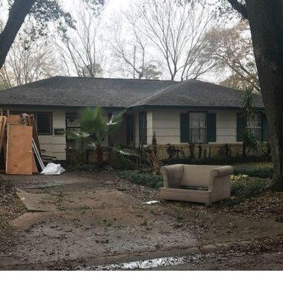 Chippendale demo day. Can't wait to restore and hand back to a family in Oak Forest. #demoday #oakforesthomebuyers