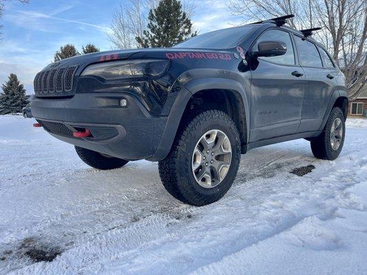 2019 Jeep Cherokee Trailhawk "Captain EO 2.0" with the MFC+ lift and Dobinsons suspension. 32" Falken WildPeaks