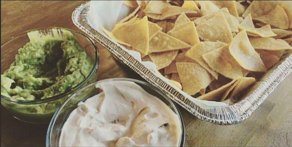 Fresh chips, guacamole and chipotle cream sauce