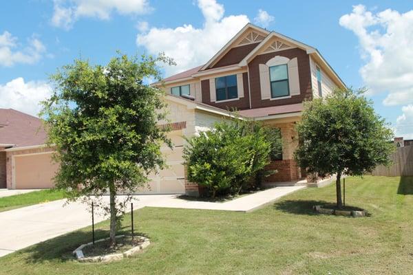 I just sold this awesome home for my owners for a great price, located in Converse, TX near schools, shopping and entertainme...