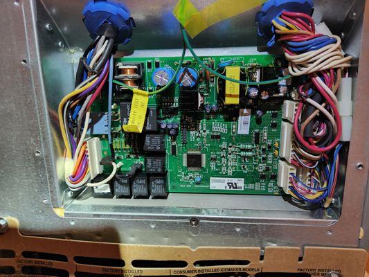 Refrigerator control board replacement