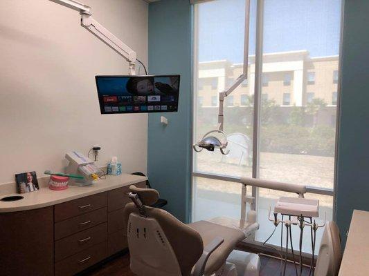 Best Smiles Dental, Hutto TX 78634 ~ (512) 642-9005 ~ Clean, modern rooms with TVs for your enjoyment!