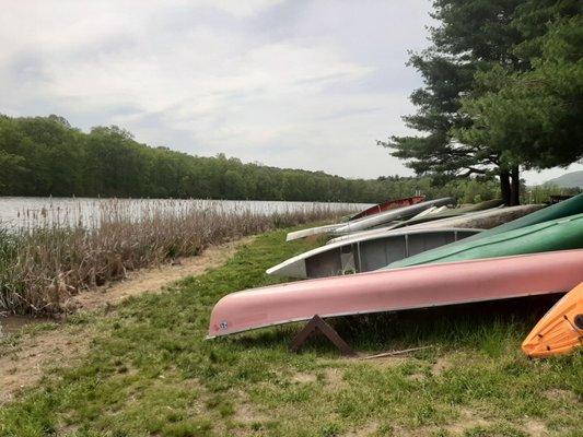 Kayaks & canoes