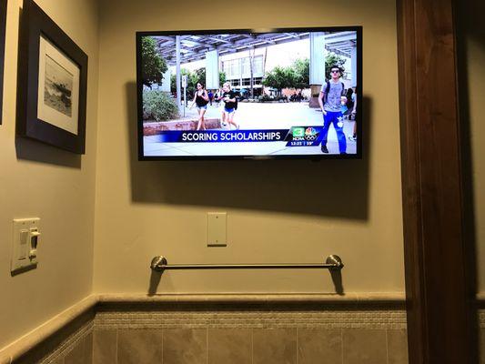 32" Bathroom TV on short arm