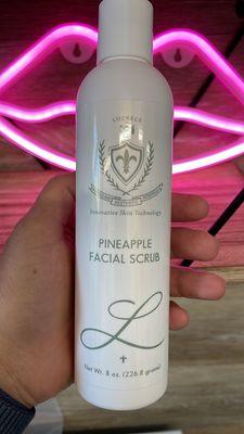 Pineapple Facail scrub Retail item