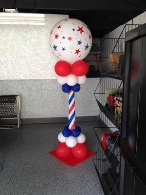 4th of July Column by Bob's Custom Ballons