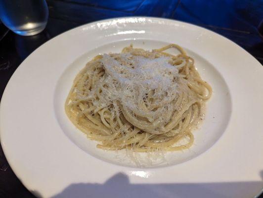 Cacio e Pepe.