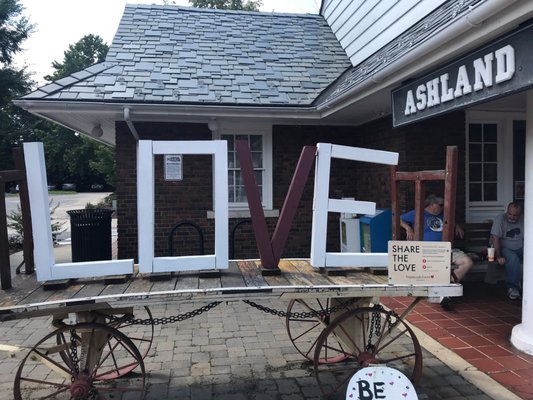 Love this rustic sign!